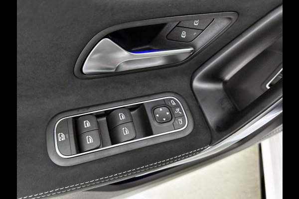 Mercedes-Benz A-Klasse 250 e Business Solution AMG | AMG Line Plus pakket | Memorypakket voorstoelen | Panoramaschuifdak | Head-up display | 360° camera | AMG Line Plus pakket | Memorypakket voorstoelen | Panoramaschuifdak | Head-up display | 360° camera |