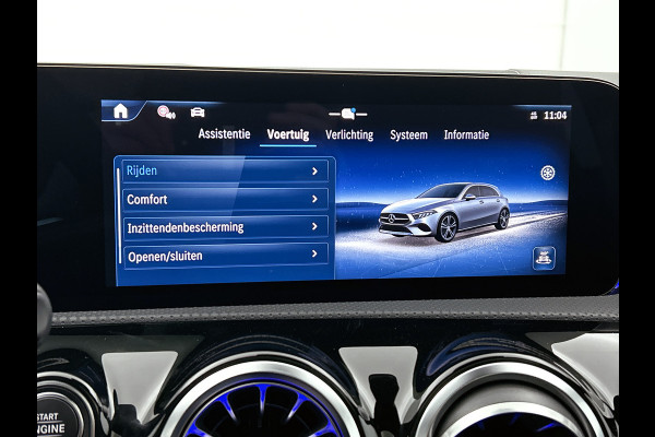 Mercedes-Benz A-Klasse 250 e Business Solution AMG | AMG Line Plus pakket | Memorypakket voorstoelen | Panoramaschuifdak | Head-up display | 360° camera | AMG Line Plus pakket | Memorypakket voorstoelen | Panoramaschuifdak | Head-up display | 360° camera |