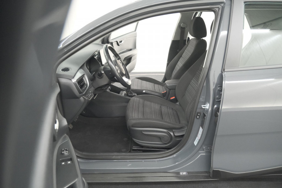 Kia Stonic 1.0 T-GDi MHEV DynamicLine | Camera | Apple Carplay | Parkeersensoren