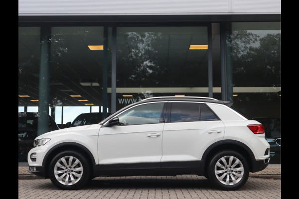 Volkswagen T-Roc 1.5 TSI Style Navi / Clima / Handgesch / Dealer onderhouden BTW AUTO / 1e eigenaar / 150PK!