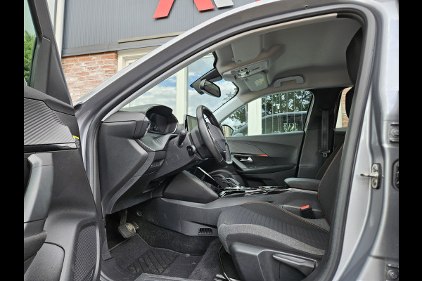 Peugeot e-2008 EV Active Pack 50 kWh SOH 97%! Carplay! NAP! Dealer Onderhouden! Airco/Clima!