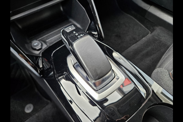 Peugeot e-2008 EV Active Pack 50 kWh SOH 97%! Carplay! NAP! Dealer Onderhouden! Airco/Clima!