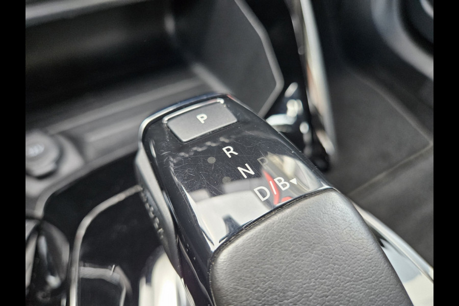 Peugeot e-2008 EV Active Pack 50 kWh SOH 97%! Carplay! NAP! Dealer Onderhouden! Airco/Clima!