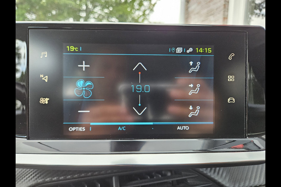 Peugeot e-2008 EV Active Pack 50 kWh SOH 97%! Carplay! NAP! Dealer Onderhouden! Airco/Clima!