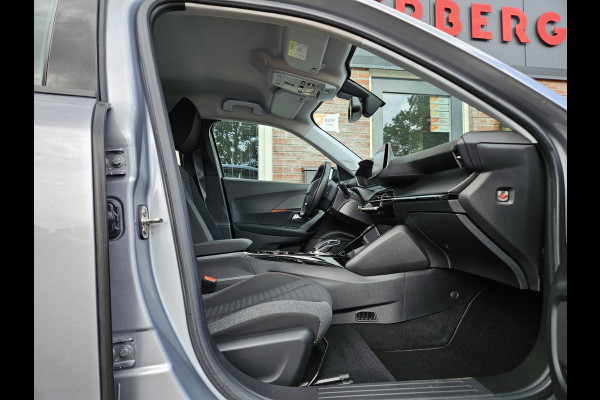 Peugeot e-2008 EV Active Pack 50 kWh SOH 97%! Carplay! NAP! Dealer Onderhouden! Airco/Clima!
