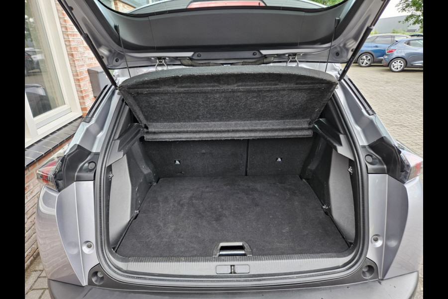 Peugeot e-2008 EV Active Pack 50 kWh SOH 97%! Carplay! NAP! Dealer Onderhouden! Airco/Clima!