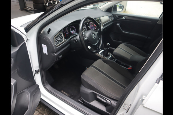 Volkswagen T-Roc 1.5 TSI Style Navi / Clima / Handgesch / Dealer onderhouden BTW AUTO / 1e eigenaar / 150PK!