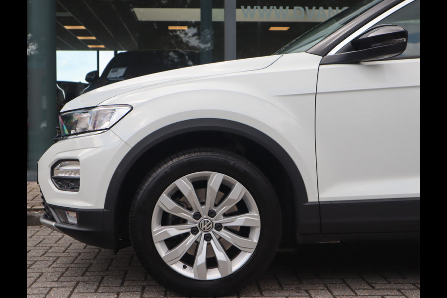 Volkswagen T-Roc 1.5 TSI Style Navi / Clima / Handgesch / Dealer onderhouden BTW AUTO / 1e eigenaar / 150PK!