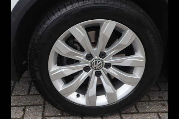 Volkswagen T-Roc 1.5 TSI Style Navi / Clima / Handgesch / Dealer onderhouden BTW AUTO / 1e eigenaar / 150PK!