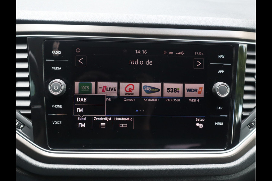 Volkswagen T-Roc 1.5 TSI Style Navi / Clima / Handgesch / Dealer onderhouden BTW AUTO / 1e eigenaar / 150PK!
