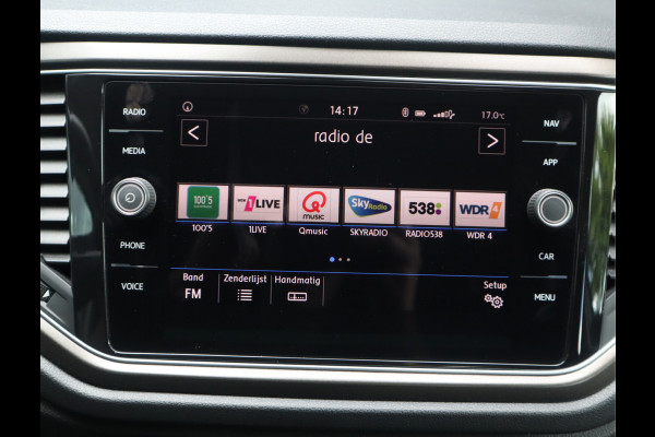 Volkswagen T-Roc 1.5 TSI Style Navi / Clima / Handgesch / Dealer onderhouden BTW AUTO / 1e eigenaar / 150PK!