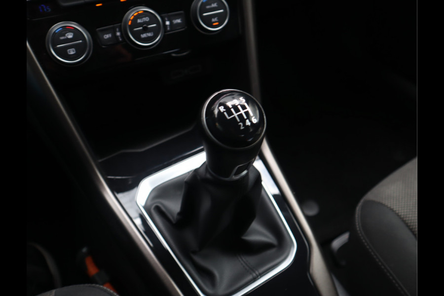 Volkswagen T-Roc 1.5 TSI Style Navi / Clima / Handgesch / Dealer onderhouden BTW AUTO / 1e eigenaar / 150PK!