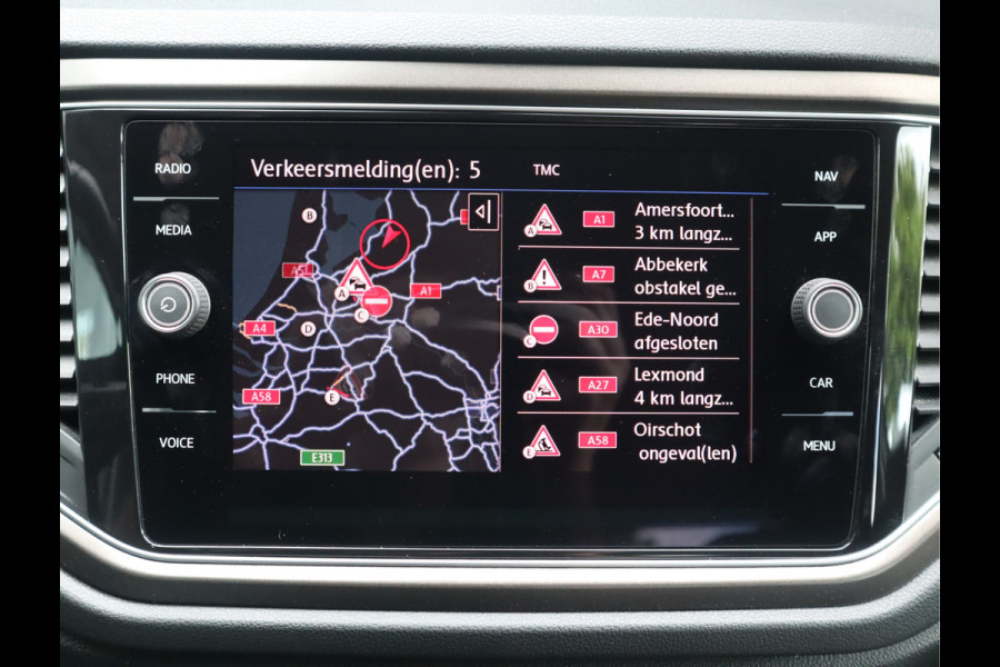 Volkswagen T-Roc 1.5 TSI Style Navi / Clima / Handgesch / Dealer onderhouden BTW AUTO / 1e eigenaar / 150PK!