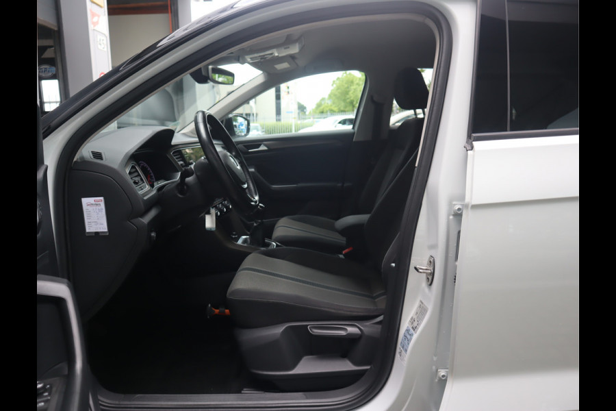 Volkswagen T-Roc 1.5 TSI Style Navi / Clima / Handgesch / Dealer onderhouden BTW AUTO / 1e eigenaar / 150PK!