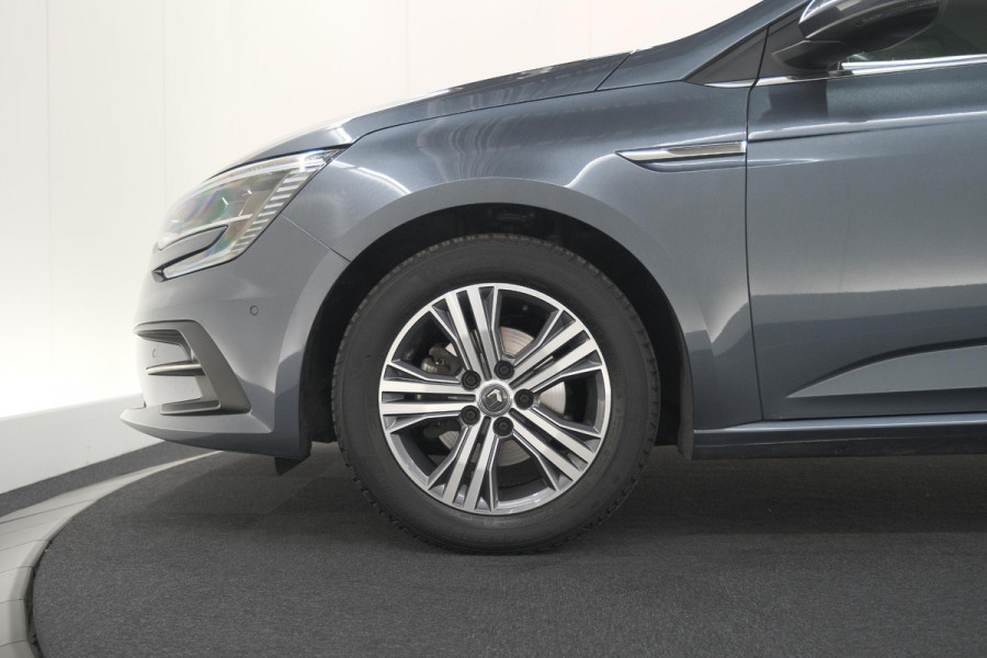 Renault Mégane Estate TCe 140 Intens | 1.700 KG Trekgewicht | Trekhaak | Camera | Head-Up Display | Dodehoekdetectie
