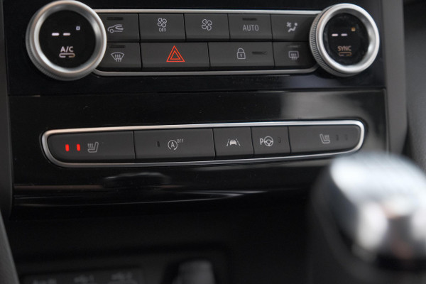 Renault Mégane Estate TCe 140 Intens | 1.700 KG Trekgewicht | Trekhaak | Camera | Head-Up Display | Dodehoekdetectie