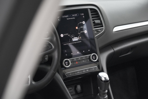 Renault Mégane Estate TCe 140 Intens | 1.700 KG Trekgewicht | Trekhaak | Camera | Head-Up Display | Dodehoekdetectie