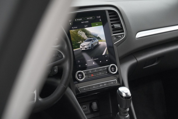 Renault Mégane Estate TCe 140 Intens | 1.700 KG Trekgewicht | Trekhaak | Camera | Head-Up Display | Dodehoekdetectie