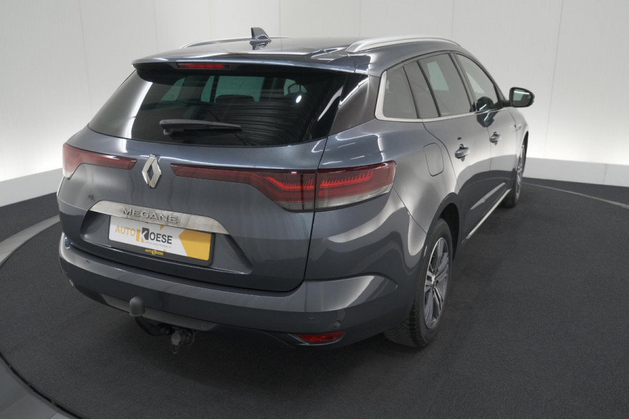 Renault Mégane Estate TCe 140 Intens | 1.700 KG Trekgewicht | Trekhaak | Camera | Head-Up Display | Dodehoekdetectie