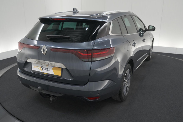 Renault Mégane Estate TCe 140 Intens | 1.700 KG Trekgewicht | Trekhaak | Camera | Head-Up Display | Dodehoekdetectie