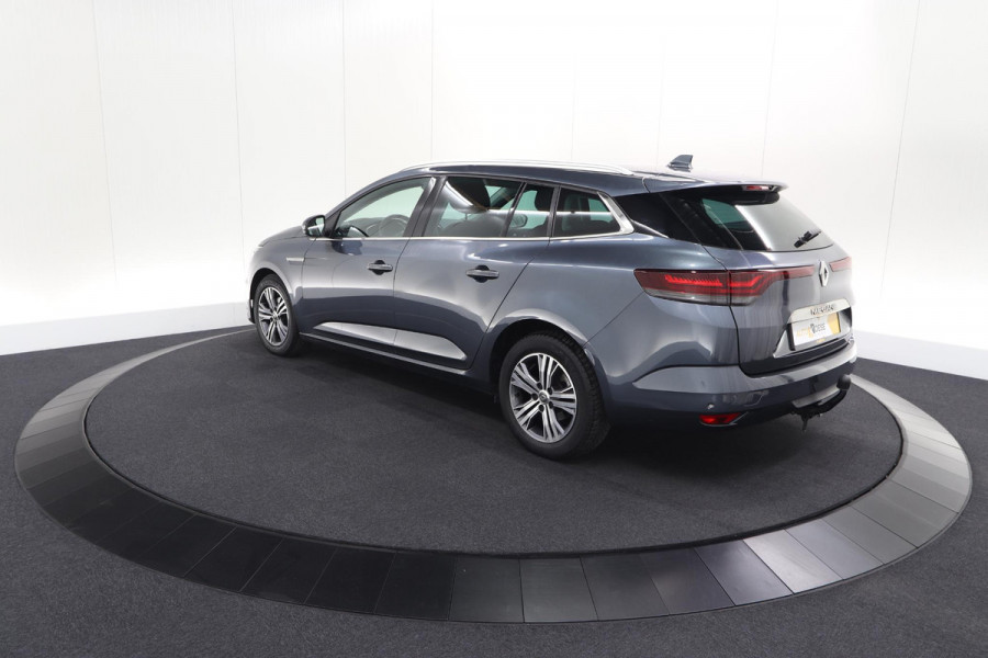 Renault Mégane Estate TCe 140 Intens | 1.700 KG Trekgewicht | Trekhaak | Camera | Head-Up Display | Dodehoekdetectie