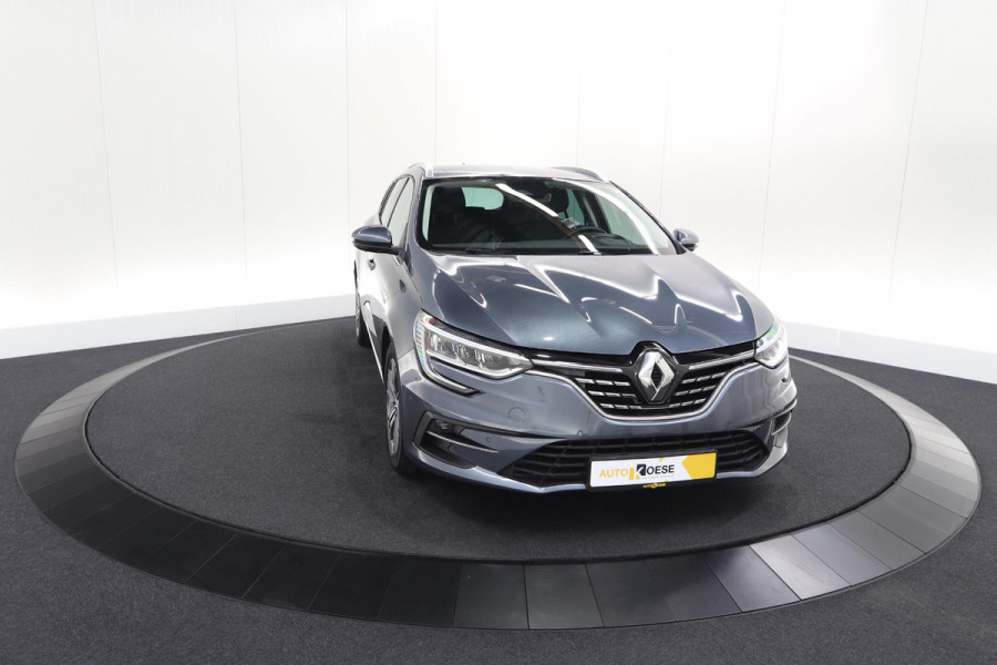 Renault Mégane Estate TCe 140 Intens | 1.700 KG Trekgewicht | Trekhaak | Camera | Head-Up Display | Dodehoekdetectie