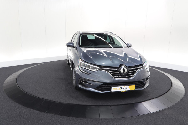Renault Mégane Estate TCe 140 Intens | 1.700 KG Trekgewicht | Trekhaak | Camera | Head-Up Display | Dodehoekdetectie