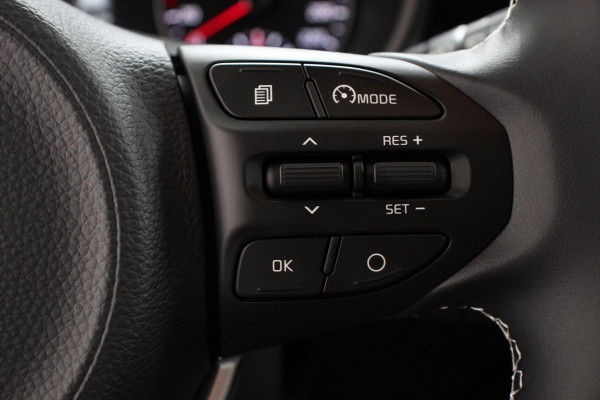 Kia Picanto 1.0 DPi Automaat DynamicPlusLine Navigatie Climate Control Camera Parkeer Sensoren Cruise control Led DAB Lichtmetalen velgen Extra getint glas