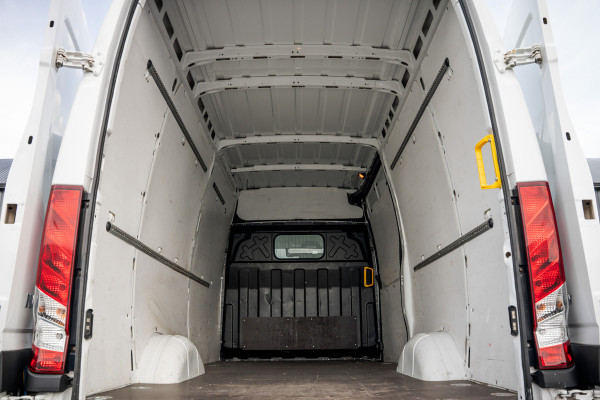 Iveco Daily **35S16 | 156 PK | 3.500KG trekgew. 3-Zits | Climate**