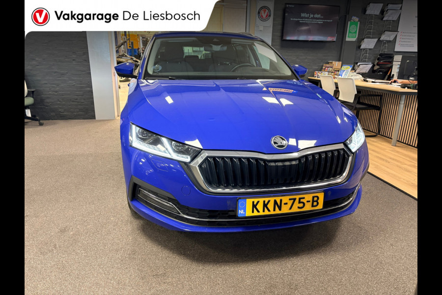 Škoda Octavia Combi 1.4 TSI iV PHEV style Business / panoramadak / stoel + stuur verwarming /