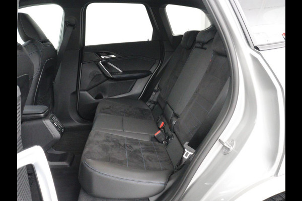 BMW X1 xDrive25e M Sport | SOH 93% | Head-Up | 360 Camera | Stoelverwarming | Trekhaak | Adaptive cruise | Leder/Alcantara | Keyless | Carplay | Side Assist | Adaptief LED | Sportstoelen | PHEV | Plug In