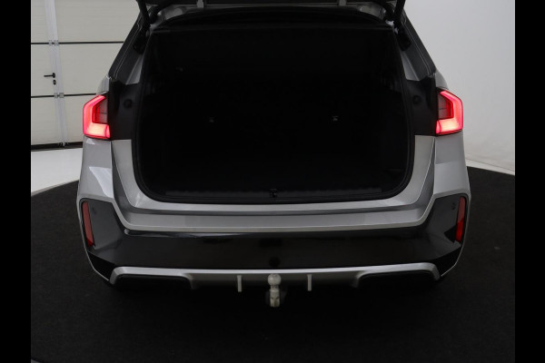 BMW X1 xDrive25e M Sport | SOH 93% | Head-Up | 360 Camera | Stoelverwarming | Trekhaak | Adaptive cruise | Leder/Alcantara | Keyless | Carplay | Side Assist | Adaptief LED | Sportstoelen | PHEV | Plug In