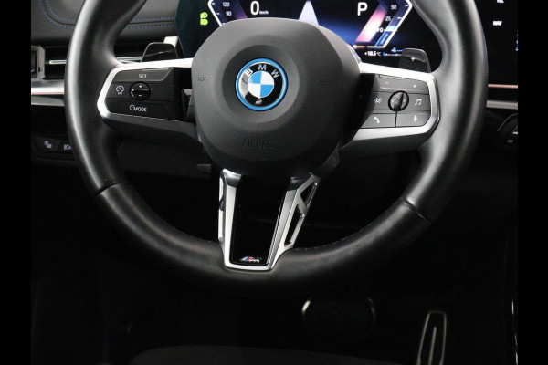 BMW X1 xDrive25e M Sport | SOH 93% | Head-Up | 360 Camera | Stoelverwarming | Trekhaak | Adaptive cruise | Leder/Alcantara | Keyless | Carplay | Side Assist | Adaptief LED | Sportstoelen | PHEV | Plug In