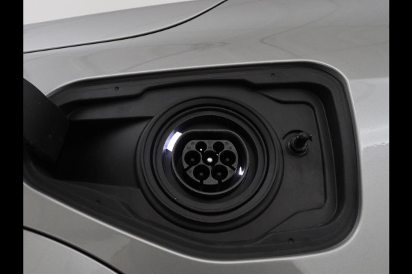BMW X1 xDrive25e M Sport | SOH 93% | Head-Up | 360 Camera | Stoelverwarming | Trekhaak | Adaptive cruise | Leder/Alcantara | Keyless | Carplay | Side Assist | Adaptief LED | Sportstoelen | PHEV | Plug In