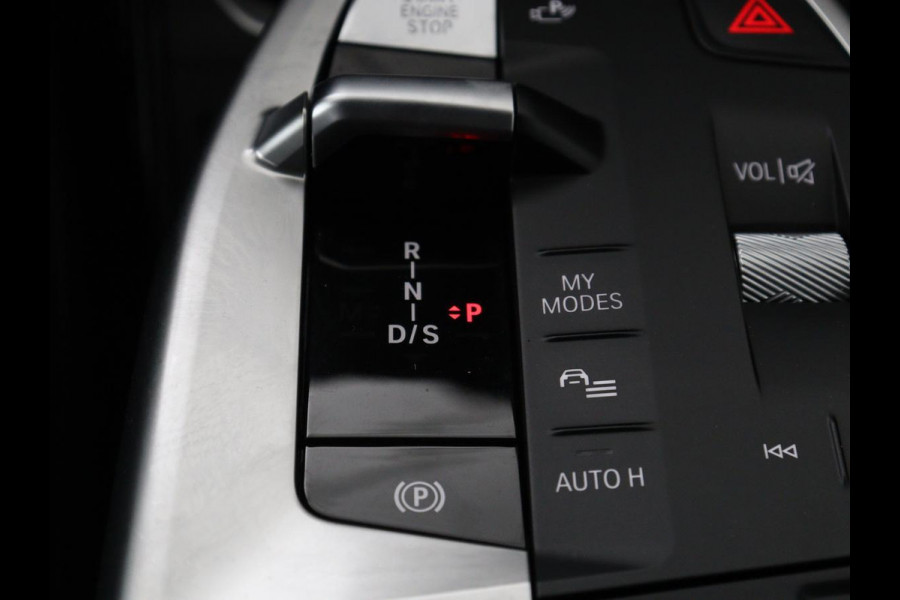 BMW X1 xDrive25e M Sport | SOH 93% | Head-Up | 360 Camera | Stoelverwarming | Trekhaak | Adaptive cruise | Leder/Alcantara | Keyless | Carplay | Side Assist | Adaptief LED | Sportstoelen | PHEV | Plug In