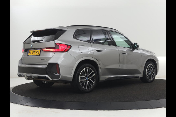 BMW X1 xDrive25e M Sport | SOH 93% | Head-Up | 360 Camera | Stoelverwarming | Trekhaak | Adaptive cruise | Leder/Alcantara | Keyless | Carplay | Side Assist | Adaptief LED | Sportstoelen | PHEV | Plug In