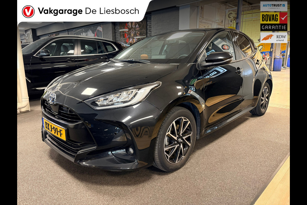 Toyota Yaris 1.5 Hybrid Style / LED / head-up / panoramadak / camera / keyless