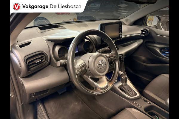 Toyota Yaris 1.5 Hybrid Style / LED / head-up / panoramadak / camera / keyless