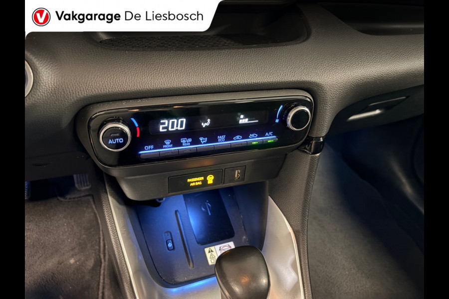 Toyota Yaris 1.5 Hybrid Style / LED / head-up / panoramadak / camera / keyless