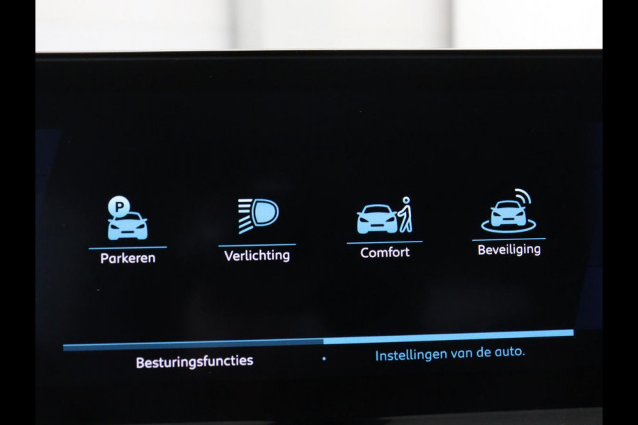 Peugeot 3008 1.6 HYbrid 225 Allure | SOH 97,7% | Half leder | Carplay | Camera | Navigatie | Side Assist | Cruise control | Bluetooth | Climate control | 18'' | Parkeerhulp | PHEV | Plug In