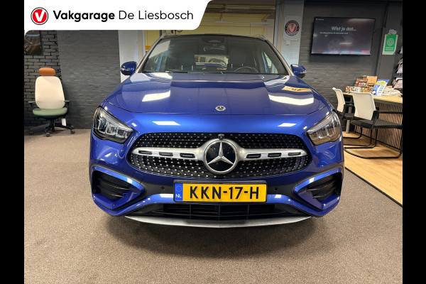 Mercedes-Benz GLA 250 e AMG Line |19 inch | 360camera| panoramadak|sfeer verlichting