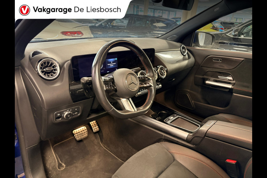 Mercedes-Benz GLA 250 e AMG Line |19 inch | 360camera| panoramadak|sfeer verlichting