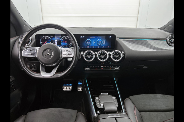 Mercedes-Benz GLA 250 e Business AMG-line 5 spaaks lichtmetalen velgen | MBUX wide screen| Navigatie | elect bed. voorstoelen met memory | Trekhaak | parking support met camera | Inclusief 24 maanden Mercedes-Benz Certified garantie voor Europa.