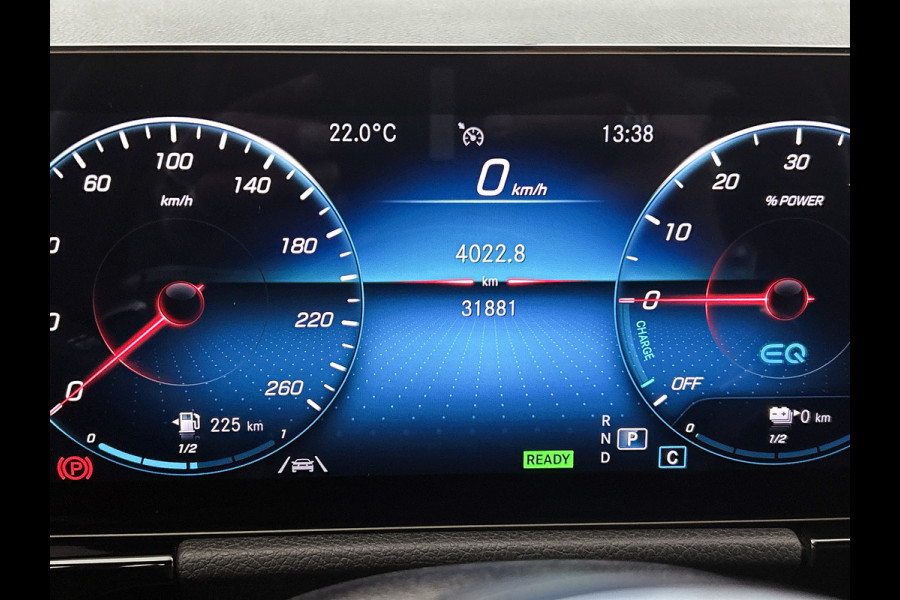 Mercedes-Benz GLA 250 e Business AMG-line 5 spaaks lichtmetalen velgen | MBUX wide screen| Navigatie | elect bed. voorstoelen met memory | Trekhaak | parking support met camera | Inclusief 24 maanden Mercedes-Benz Certified garantie voor Europa.