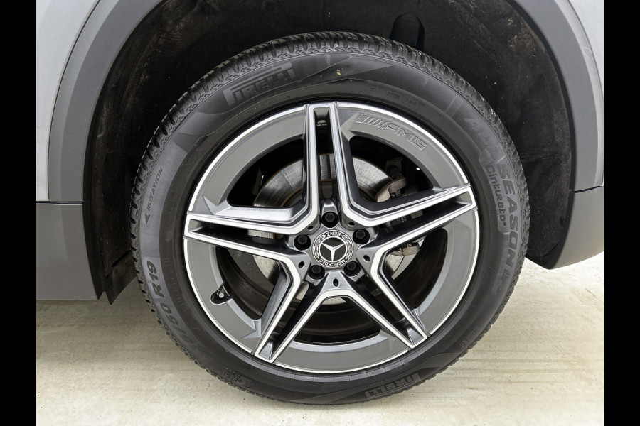 Mercedes-Benz GLA 250 e Business AMG-line 5 spaaks lichtmetalen velgen | MBUX wide screen| Navigatie | elect bed. voorstoelen met memory | Trekhaak | parking support met camera | Inclusief 24 maanden Mercedes-Benz Certified garantie voor Europa.