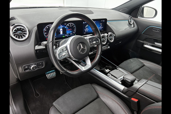 Mercedes-Benz GLA 250 e Business AMG-line 5 spaaks lichtmetalen velgen | MBUX wide screen| Navigatie | elect bed. voorstoelen met memory | Trekhaak | parking support met camera | Inclusief 24 maanden Mercedes-Benz Certified garantie voor Europa.