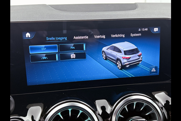 Mercedes-Benz GLA 250 e Business AMG-line 5 spaaks lichtmetalen velgen | MBUX wide screen| Navigatie | elect bed. voorstoelen met memory | Trekhaak | parking support met camera | Inclusief 24 maanden Mercedes-Benz Certified garantie voor Europa.