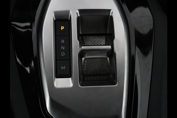 Peugeot 2008 1.2 Hybrid 136 Style | Automaat | Carplay | Climate control | Parkeerhulp | Full LED | Cruise control | Bluetooth
