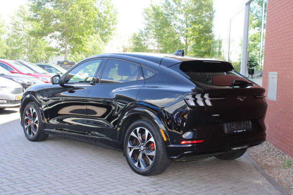 Ford Mustang Mach-E Extended RWD 98 kWh | 60.000 KM | SOH 92,3 % | Adaptive Cruise Control | Winterpack