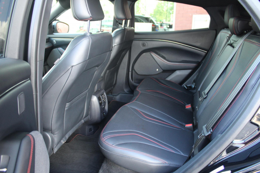 Ford Mustang Mach-E Extended RWD 98 kWh | 60.000 KM | SOH 92,3 % | Adaptive Cruise Control | Winterpack